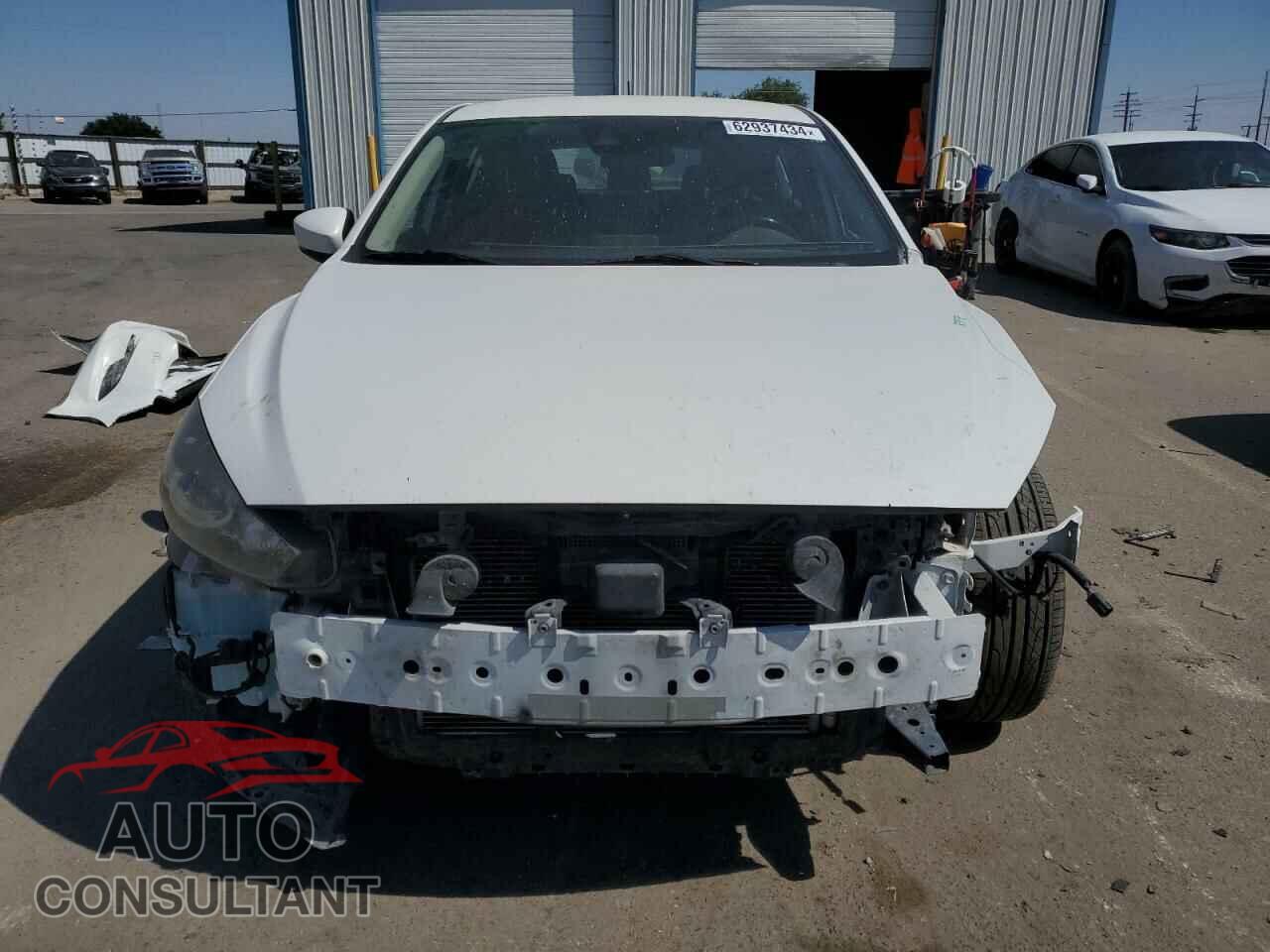 MAZDA 3 2017 - JM1BN1L72H1102107