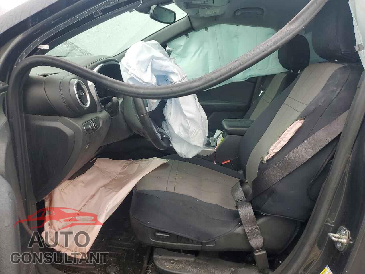 CHEVROLET BLAZER 2020 - 3GNKBDRS0LS582085