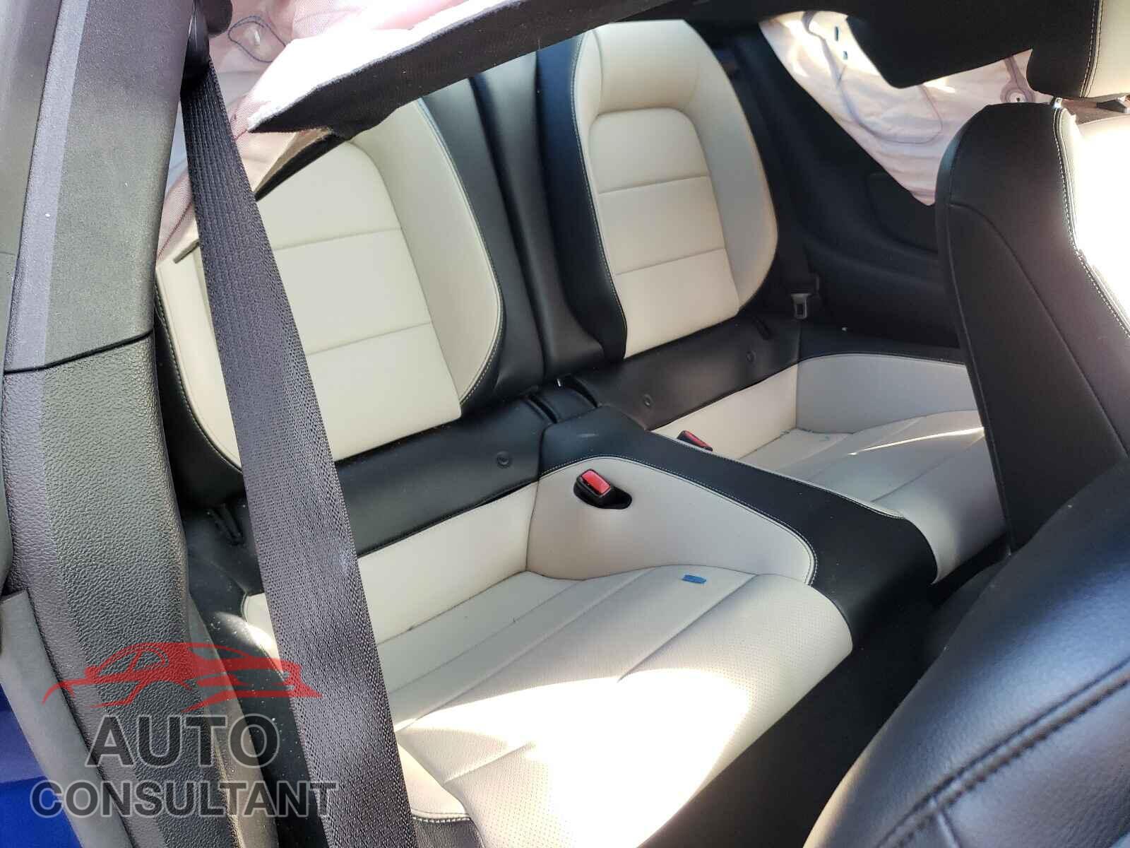 FORD MUSTANG 2016 - 1FA6P8TH0G5271892
