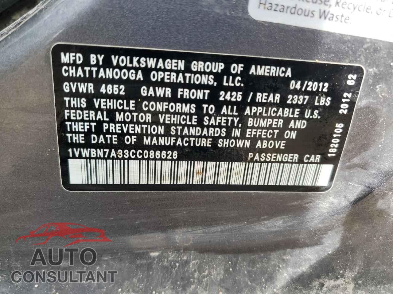 VOLKSWAGEN PASSAT 2012 - 1VWBN7A33CC086626
