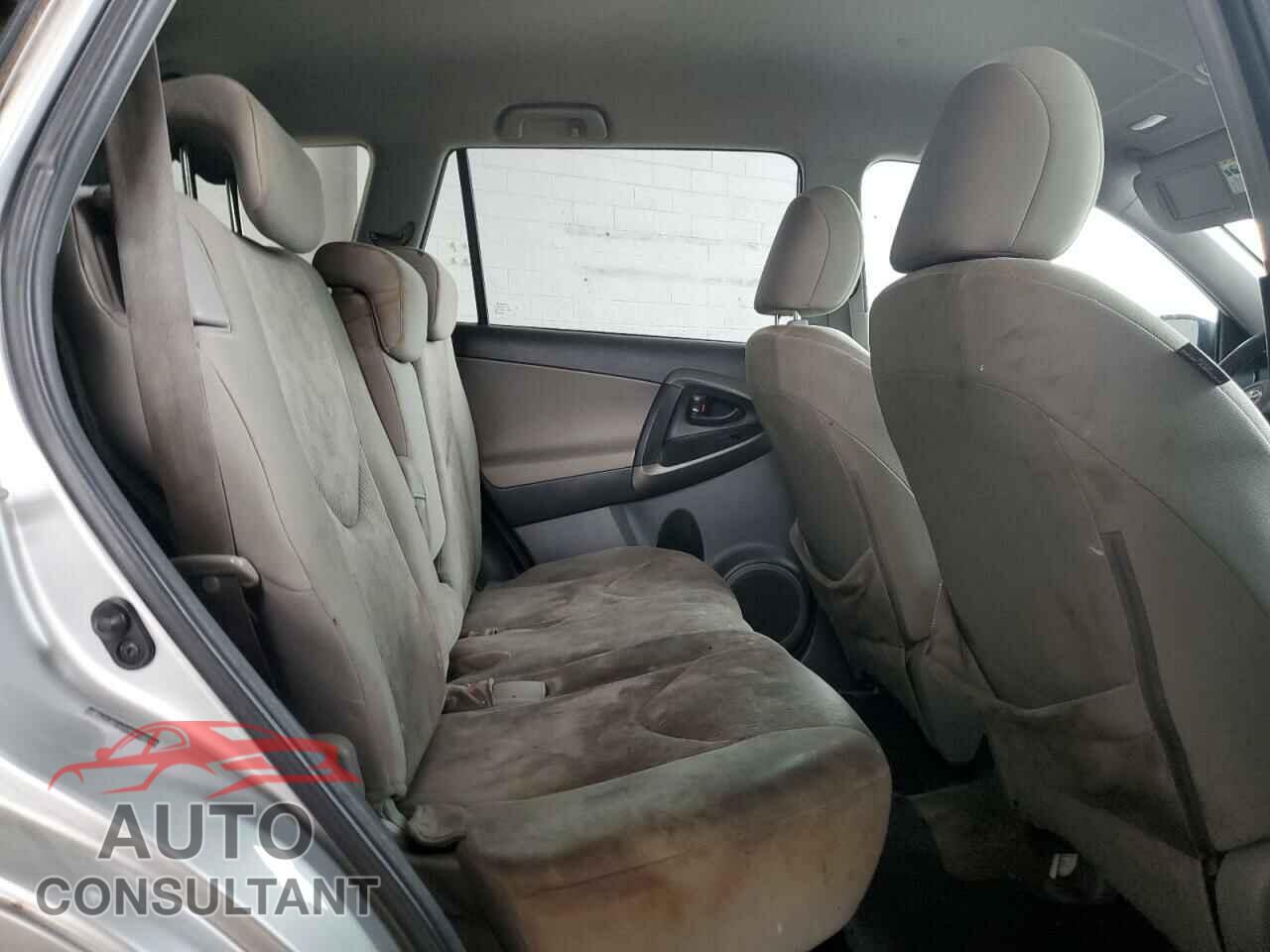 TOYOTA RAV4 2011 - 2T3BF4DV8BW099749