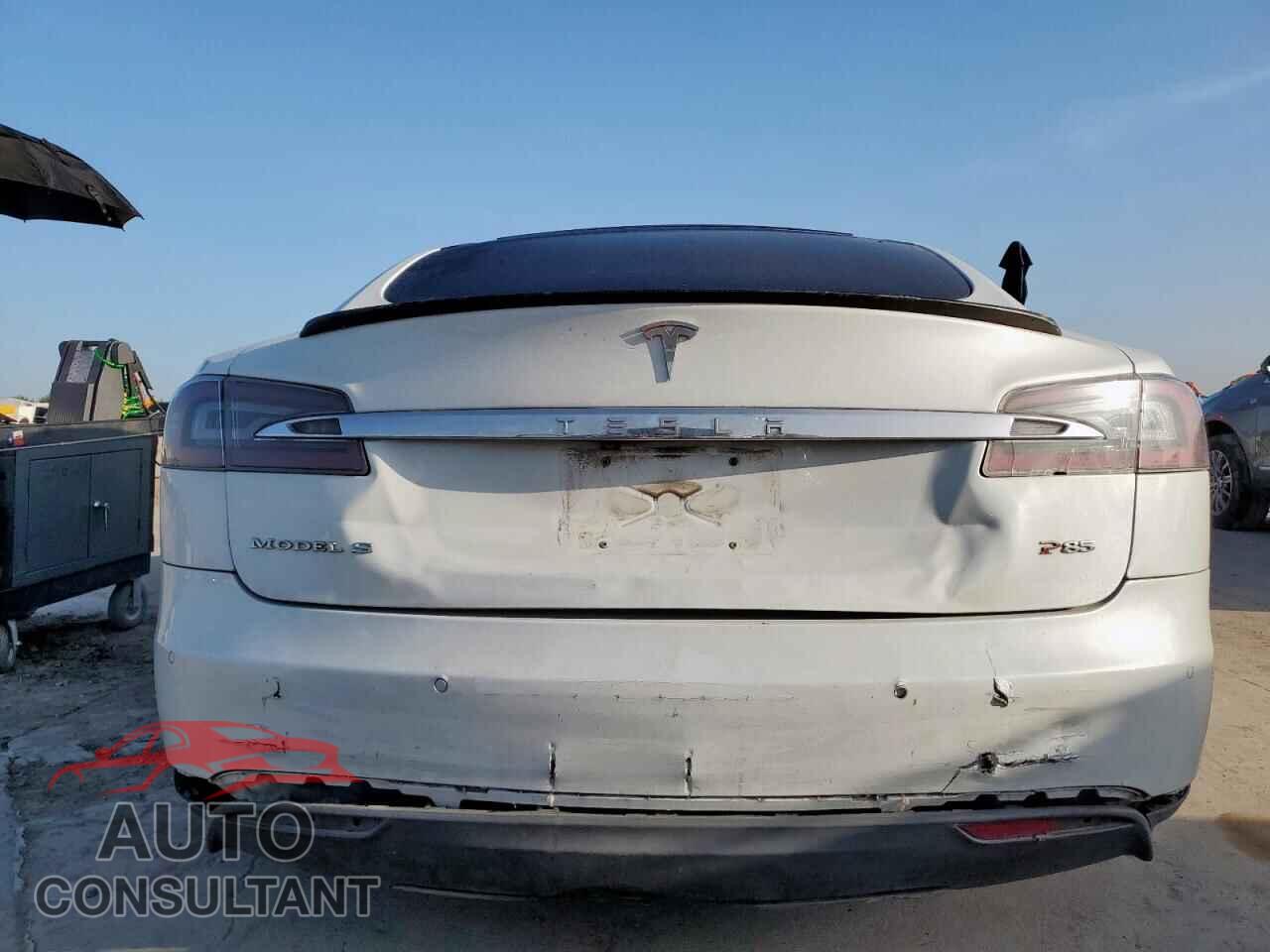 TESLA MODEL S 2014 - 5YJSA1H12EFP51442
