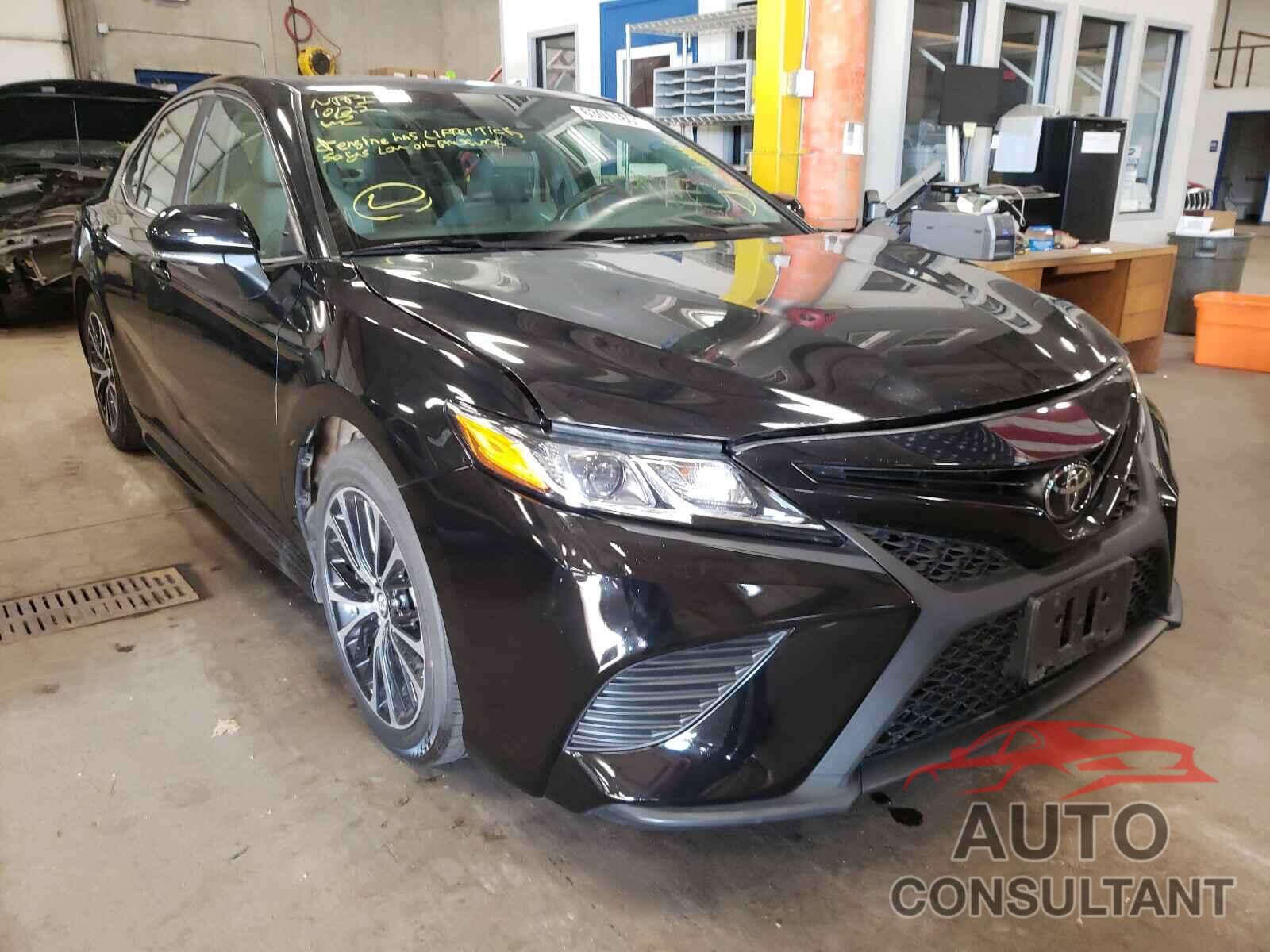 TOYOTA CAMRY 2018 - 4T1B11HK0JU637459