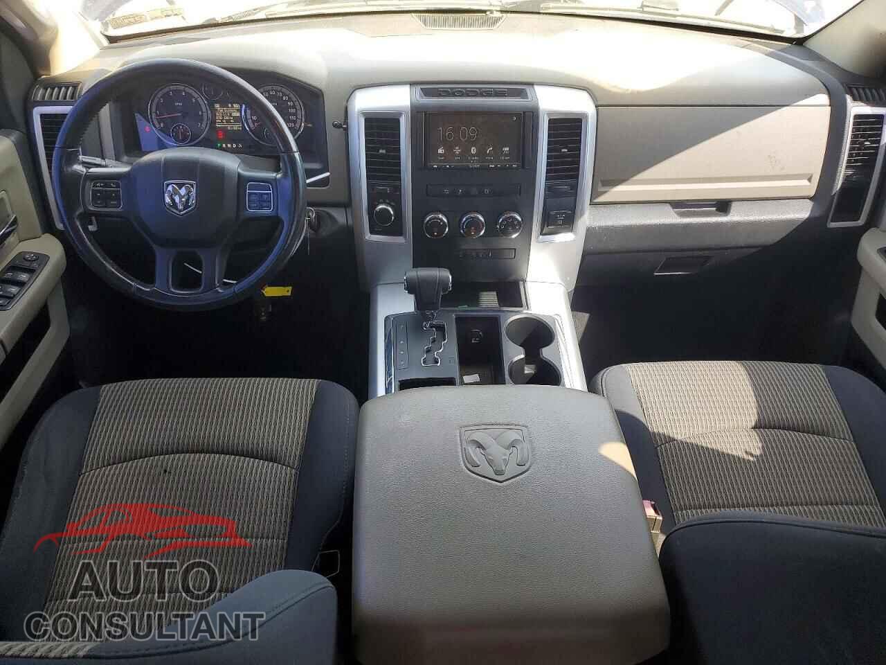 DODGE RAM 1500 2012 - 1C6RD7LT9CS203852