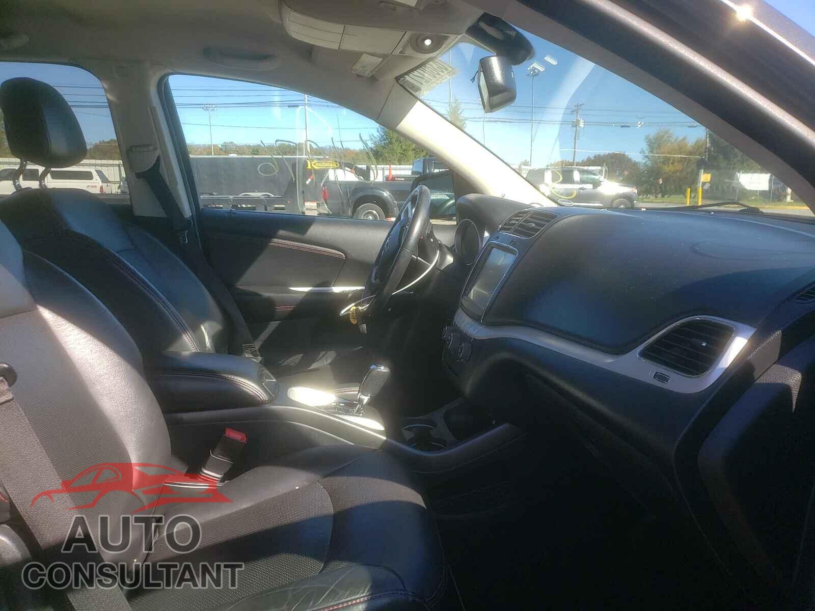 DODGE JOURNEY 2017 - 3C4PDDEG3HT565034