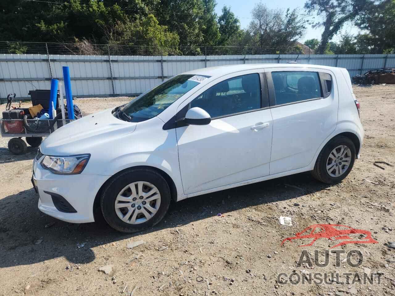 CHEVROLET SONIC 2017 - 1G1JG6SG6H4149202