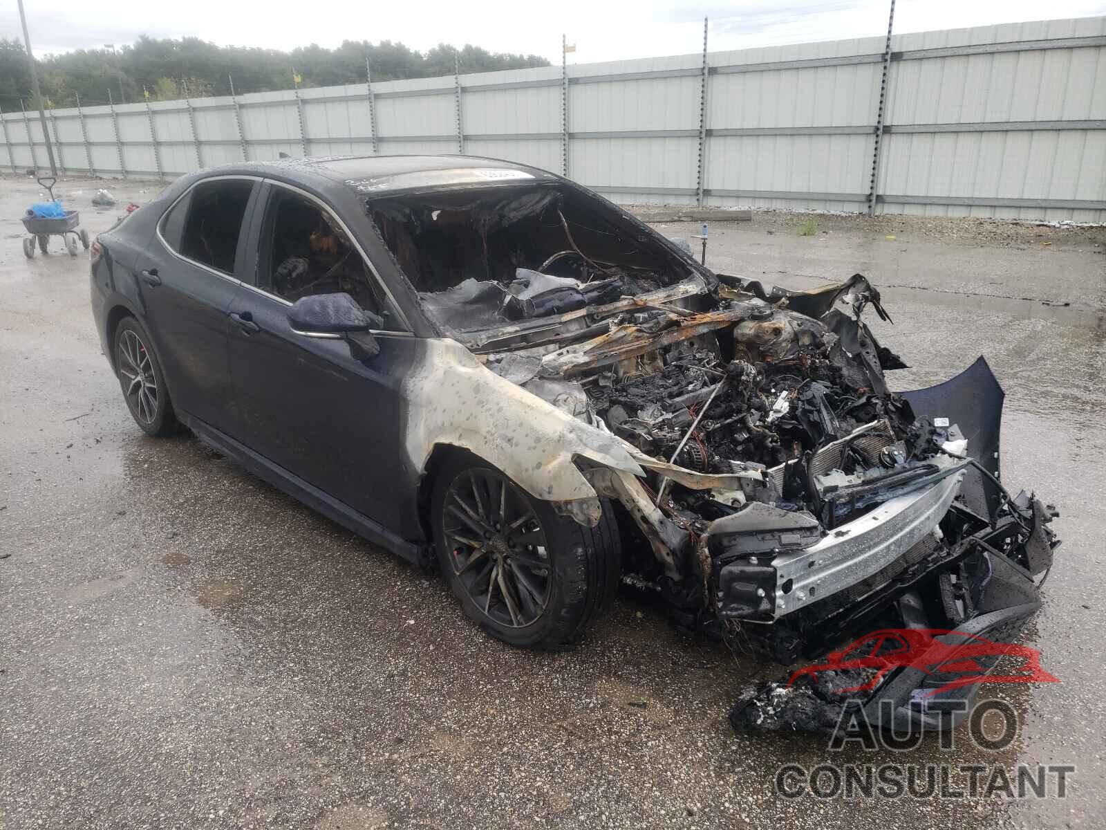TOYOTA CAMRY 2021 - 4T1G11AK3MU590478
