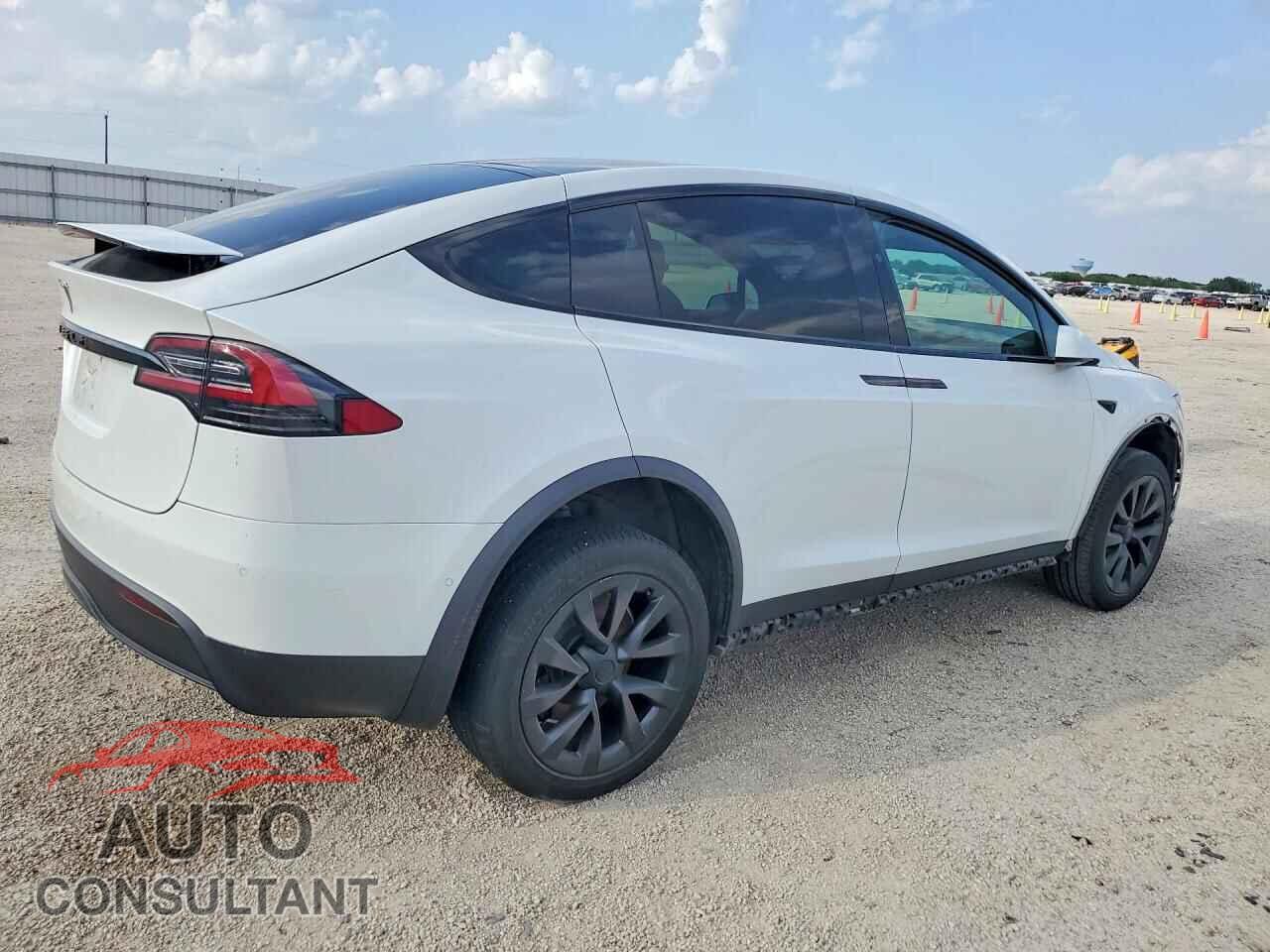 TESLA MODEL X 2022 - 7SAXCBE50NF329007
