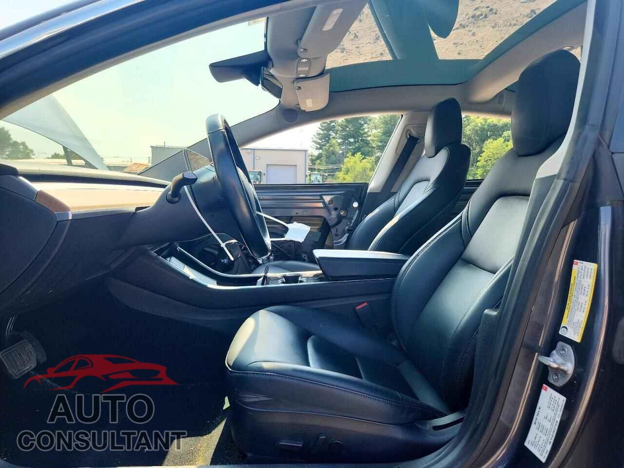 TESLA MODEL 3 2018 - 5YJ3E1EB4JF119199