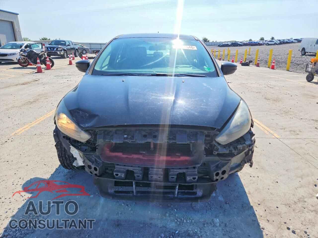 FORD FOCUS 2017 - 1FADP3K29HL291062