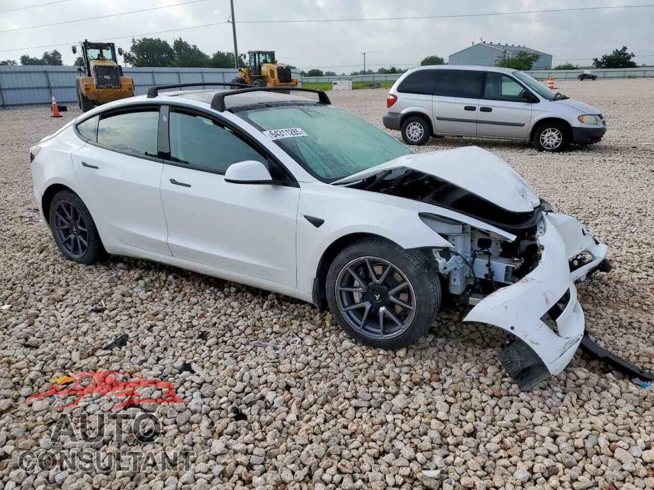 TESLA MODEL 3 2022 - 5YJ3E1EB4NF132895