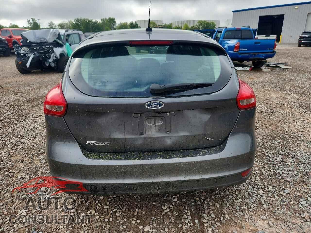 FORD FOCUS 2016 - 1FADP3K2XGL313195