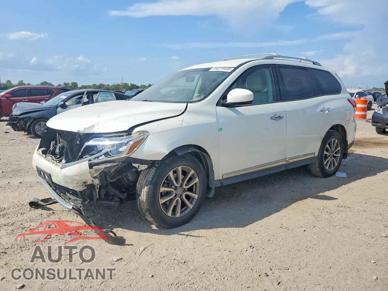 NISSAN PATHFINDER 2015 - 5N1AR2MN2FC701251
