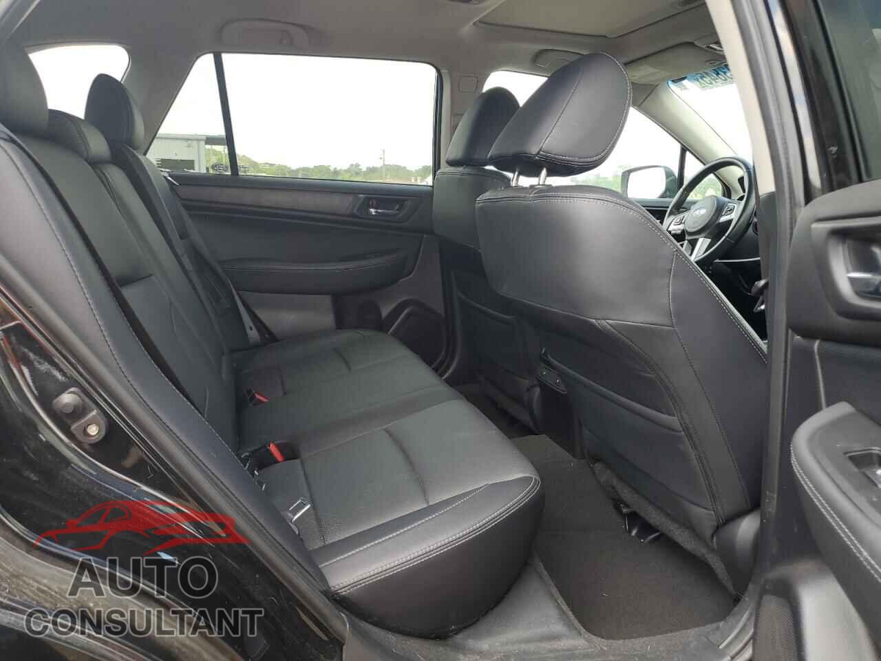 SUBARU OUTBACK 2017 - 4S4BSENC1H3378885