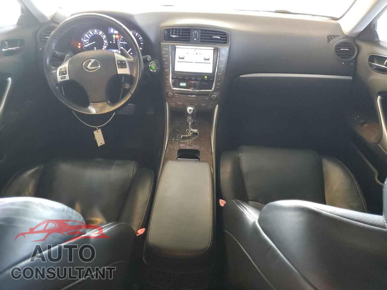 LEXUS IS 2011 - JTHBF5C24B5151316