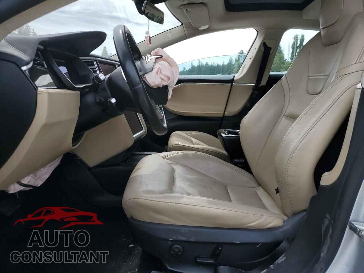 TESLA MODEL S 2015 - 5YJSA1E27FF116392