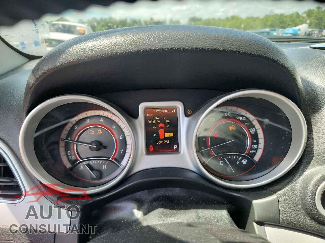 DODGE JOURNEY 2015 - 3C4PDCAB1FT720004