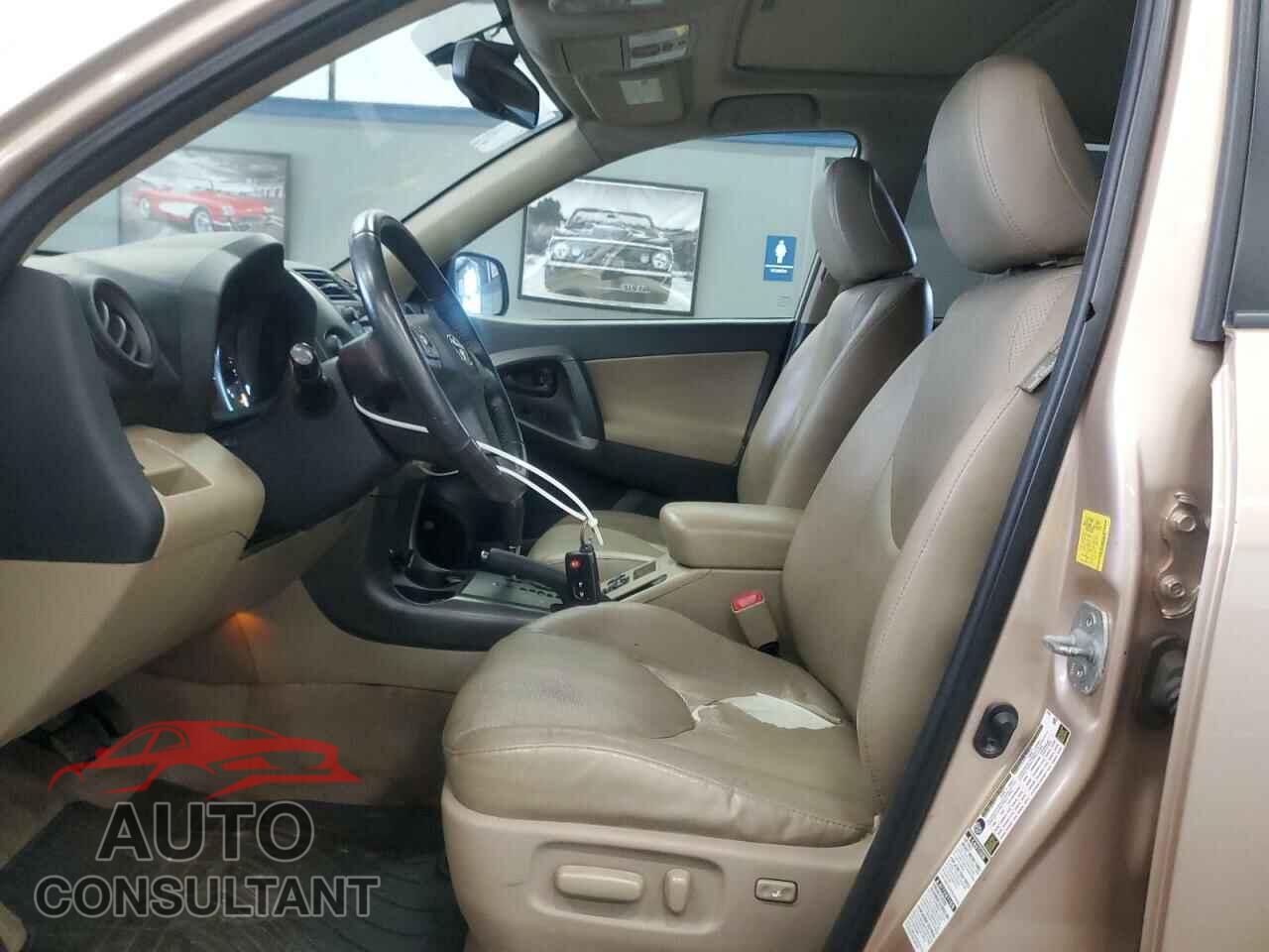 TOYOTA RAV4 2011 - 2T3DF4DV8BW089652