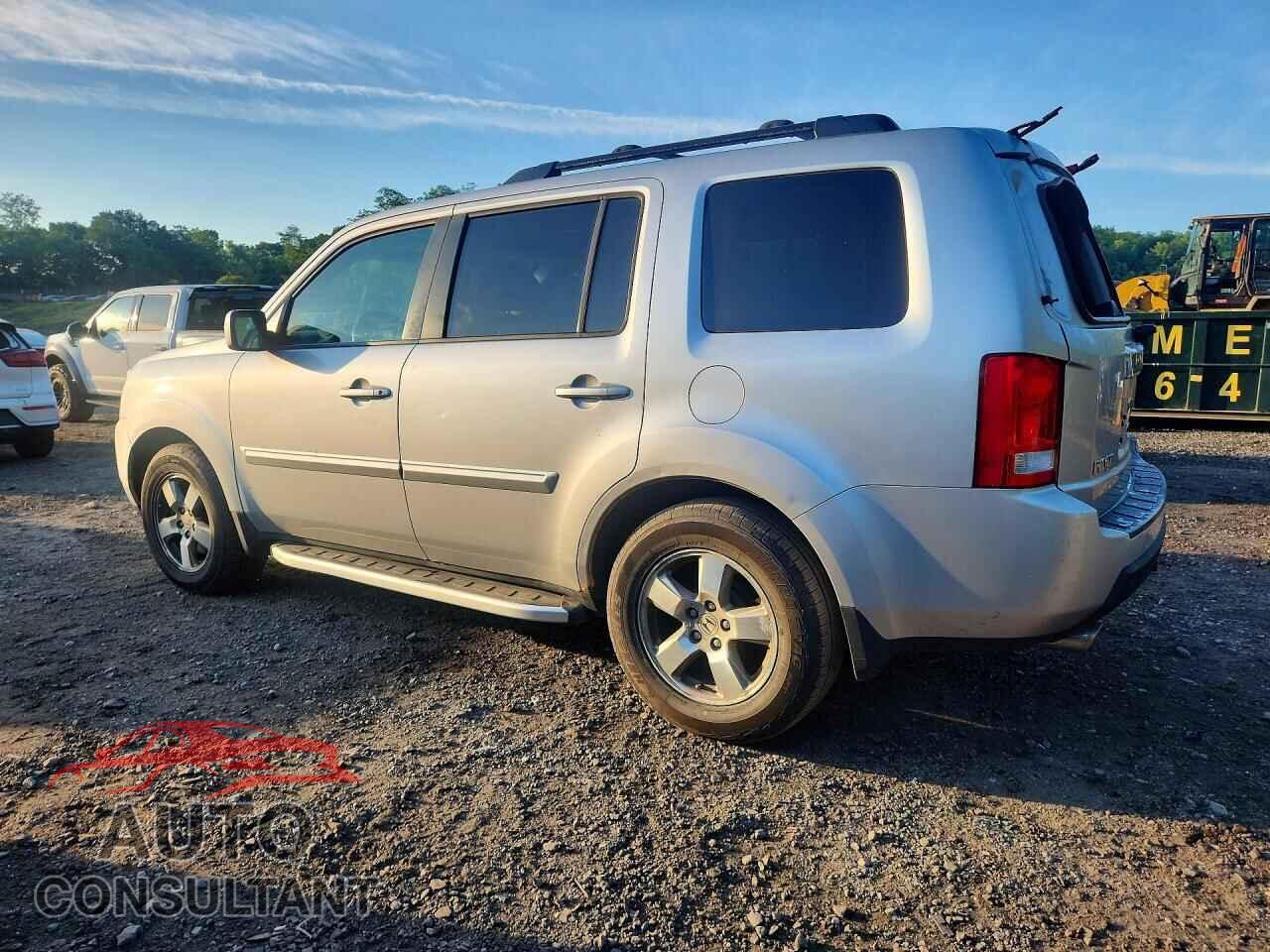 HONDA PILOT 2011 - 5FNYF4H45BB089021