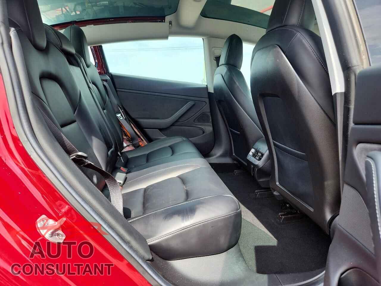 TESLA MODEL 3 2019 - 5YJ3E1EB6KF452439