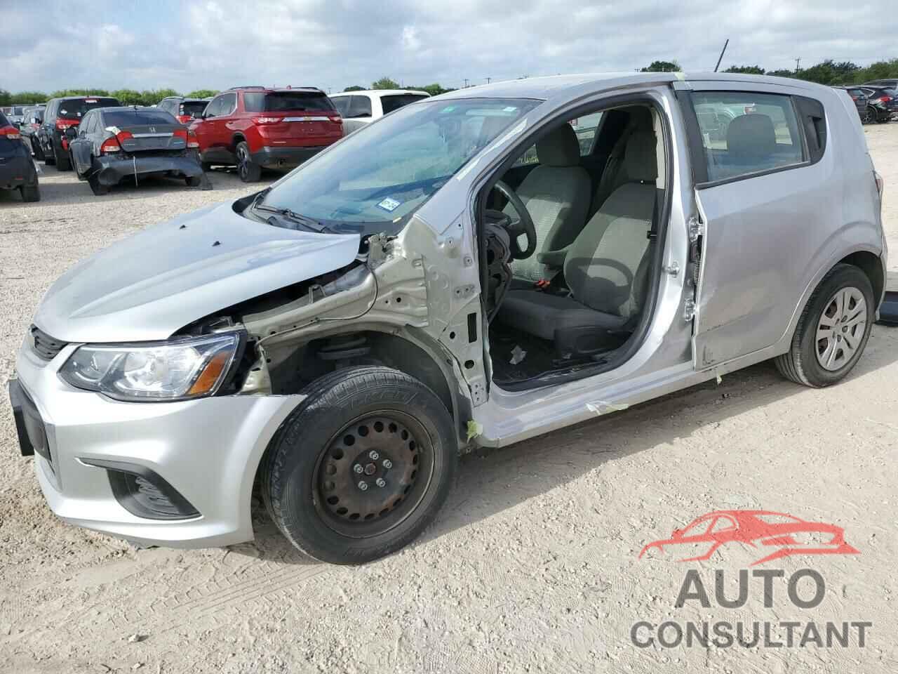 CHEVROLET SONIC 2018 - 1G1JG6SH6J4121804