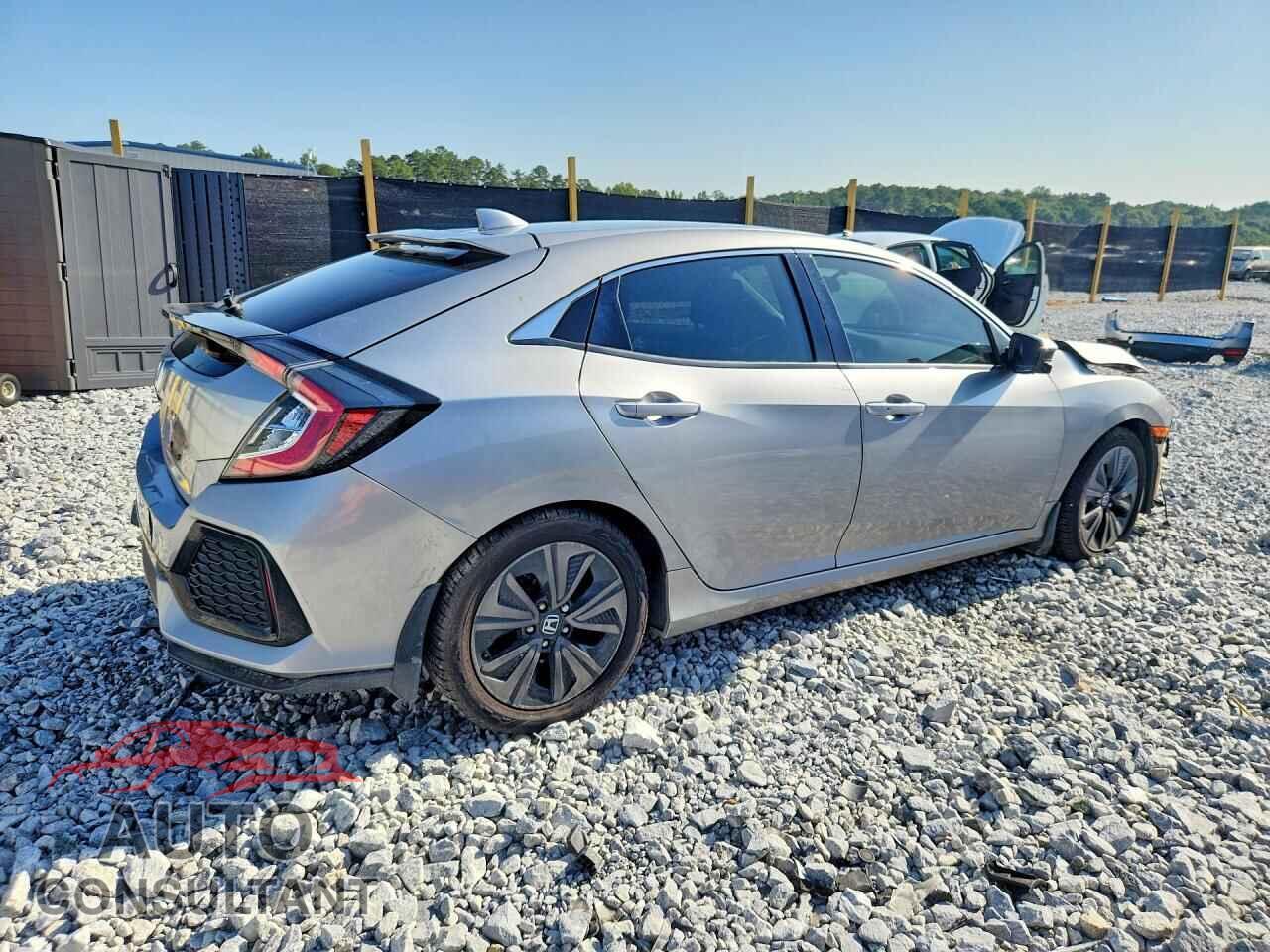 HONDA CIVIC 2018 - SHHFK7H54JU230235