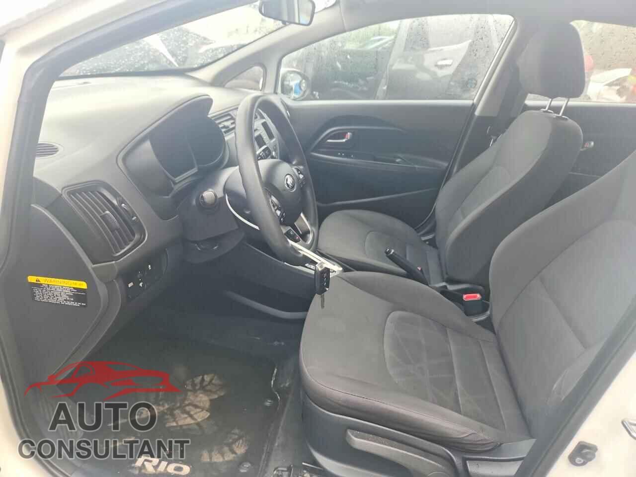 KIA RIO 2014 - KNADM4A30E6410093