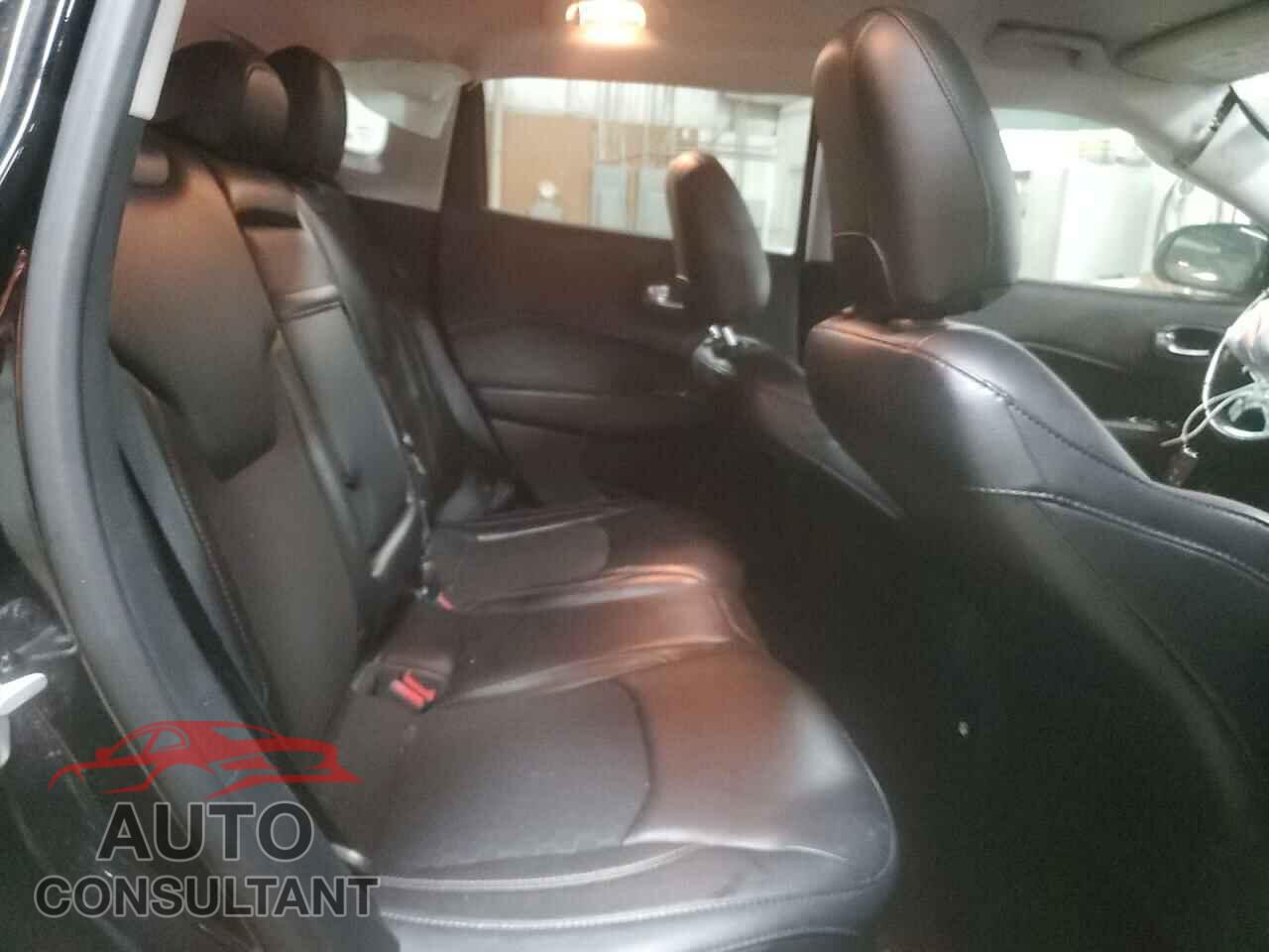 JEEP COMPASS 2018 - 3C4NJDBB1JT501380