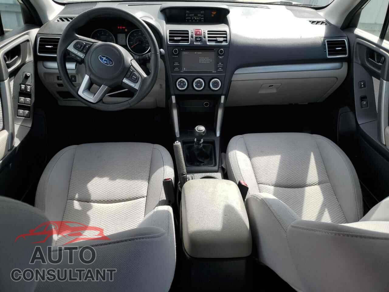SUBARU FORESTER 2017 - JF2SJAAC9HG501011