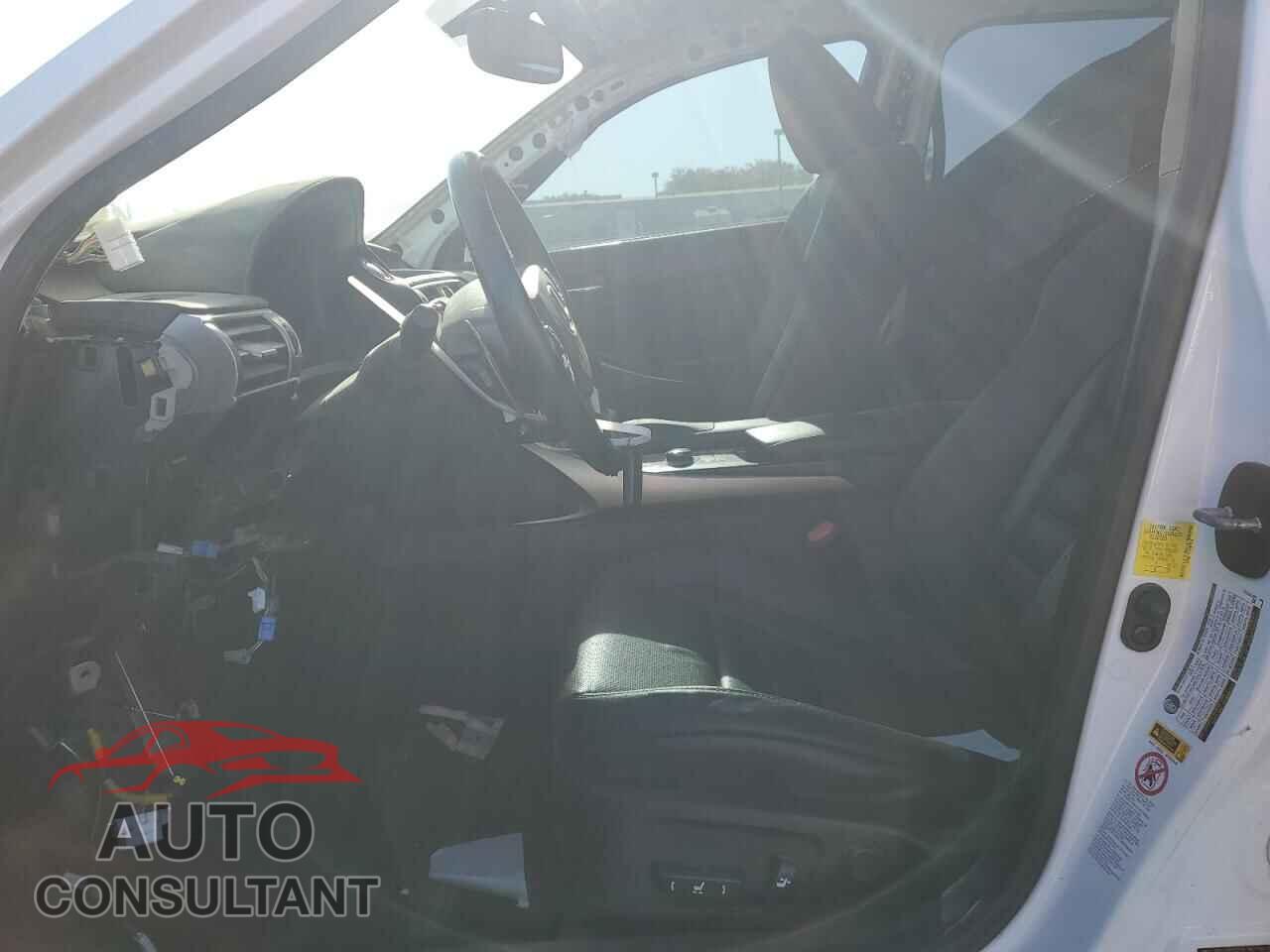 LEXUS IS 2014 - JTHBE1D27E5012554