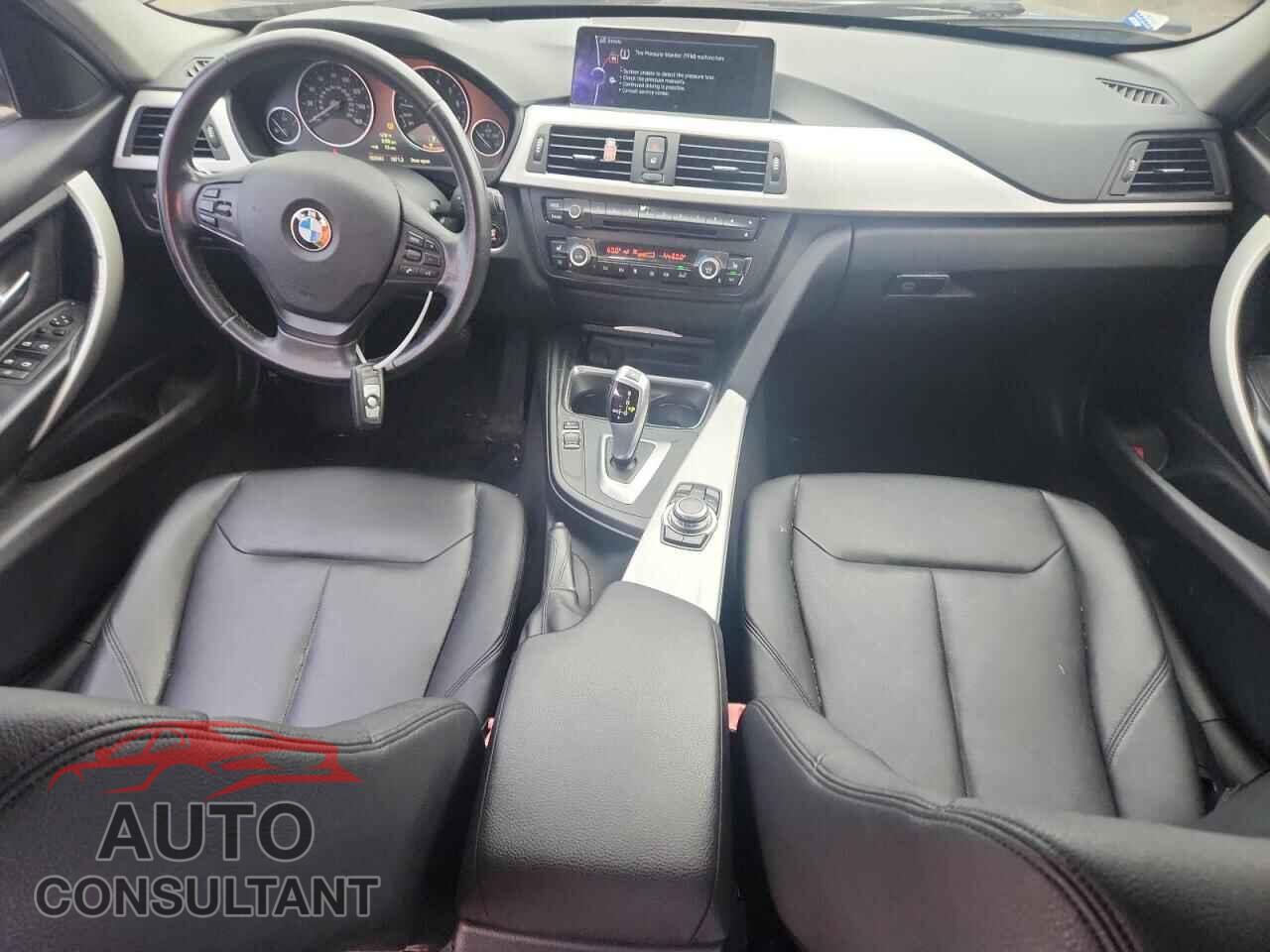 BMW 3 SERIES 2013 - WBA3B5G58DNS04461