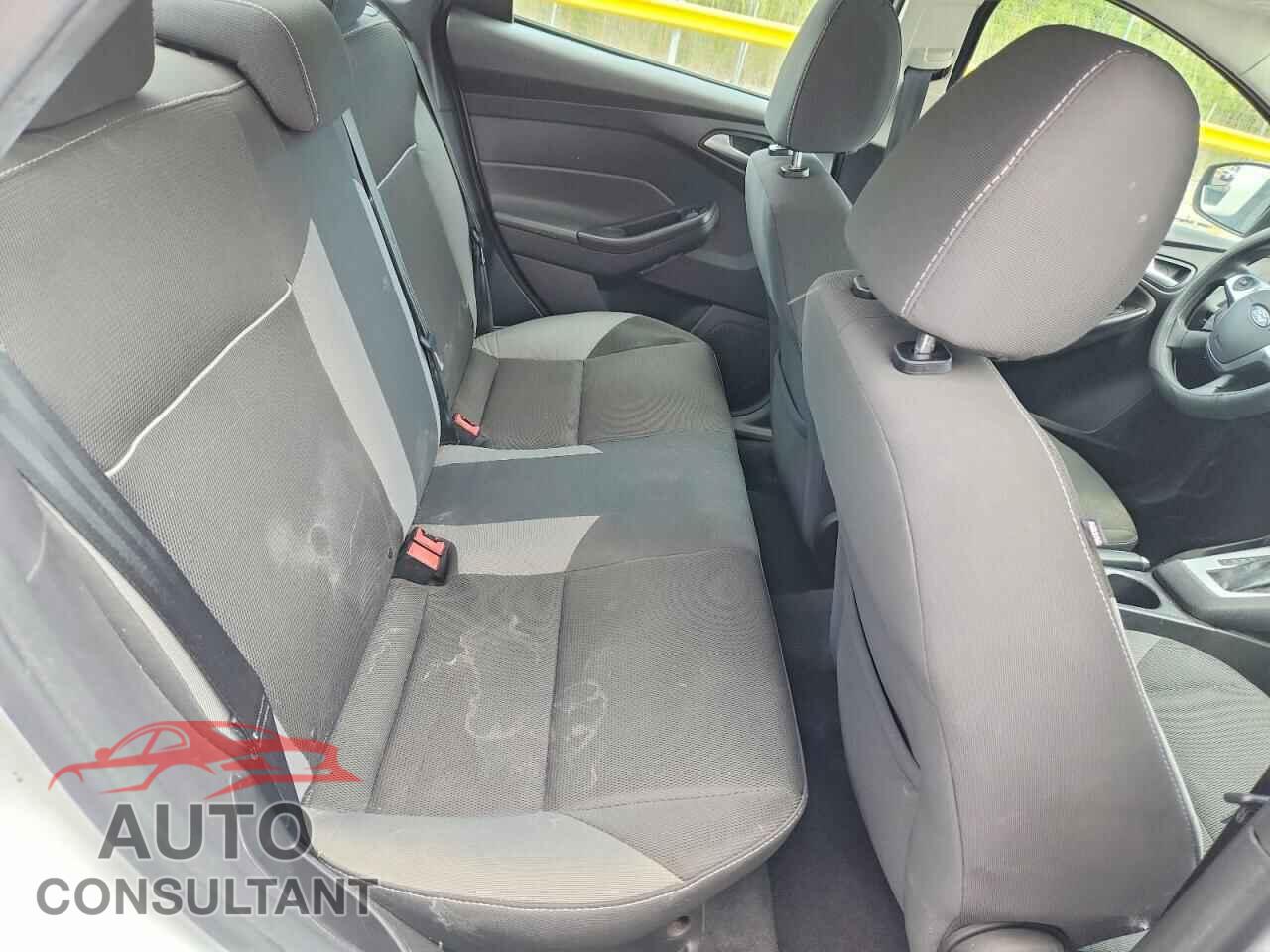 FORD FOCUS 2014 - 1FADP3F27EL126987