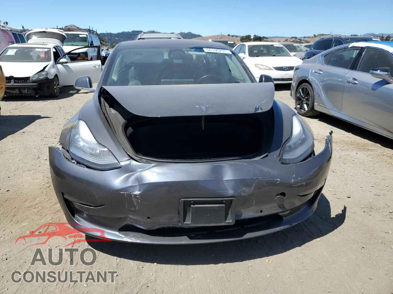TESLA MODEL 3 2018 - 5YJ3E1EA0JF052740