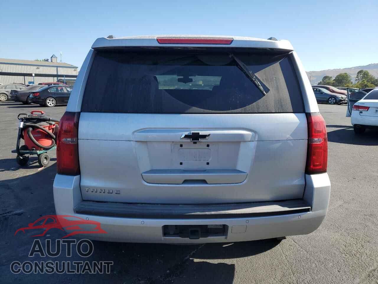 CHEVROLET TAHOE 2017 - 1GNSCAKC8HR123735