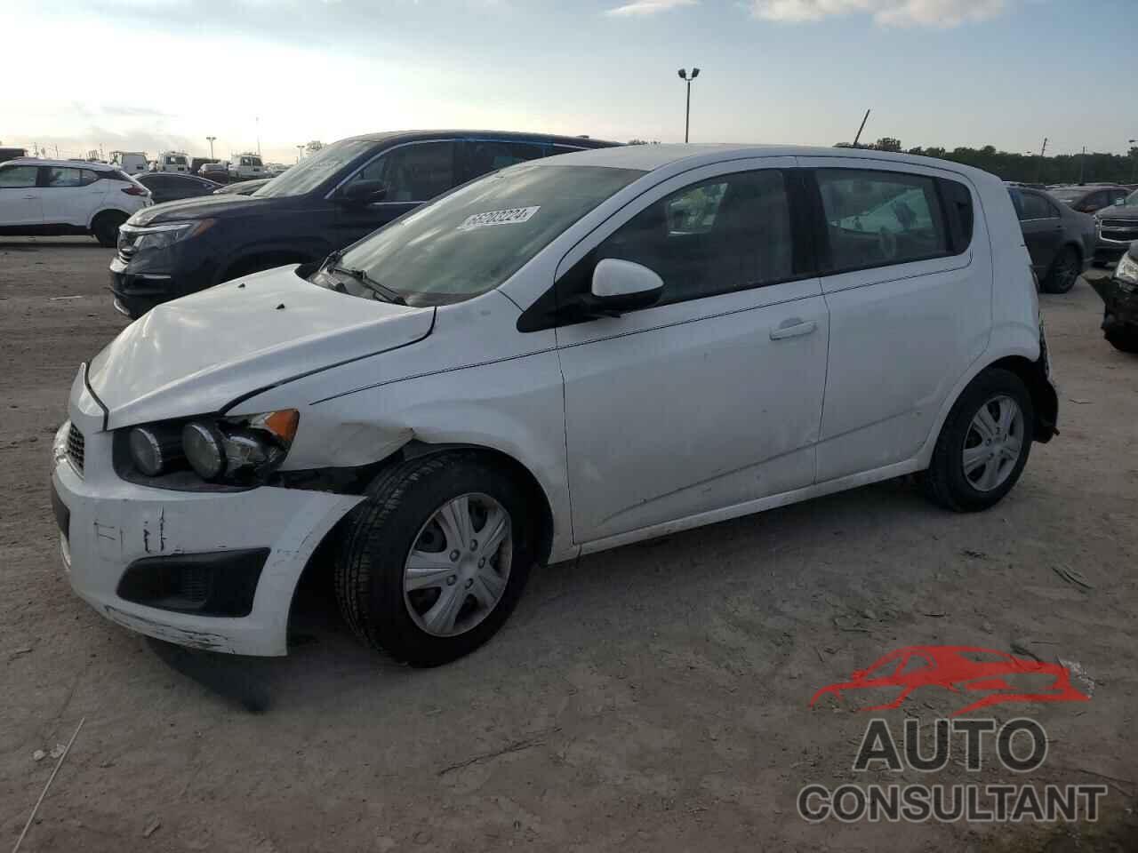 CHEVROLET SONIC 2016 - 1G1JA6SH5G4162614