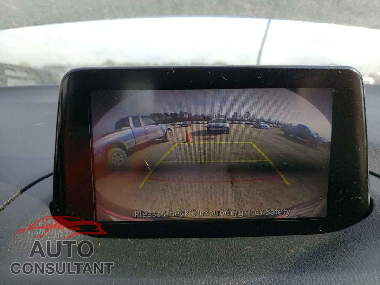 MAZDA 3 2017 - 3MZBN1W30HM130237