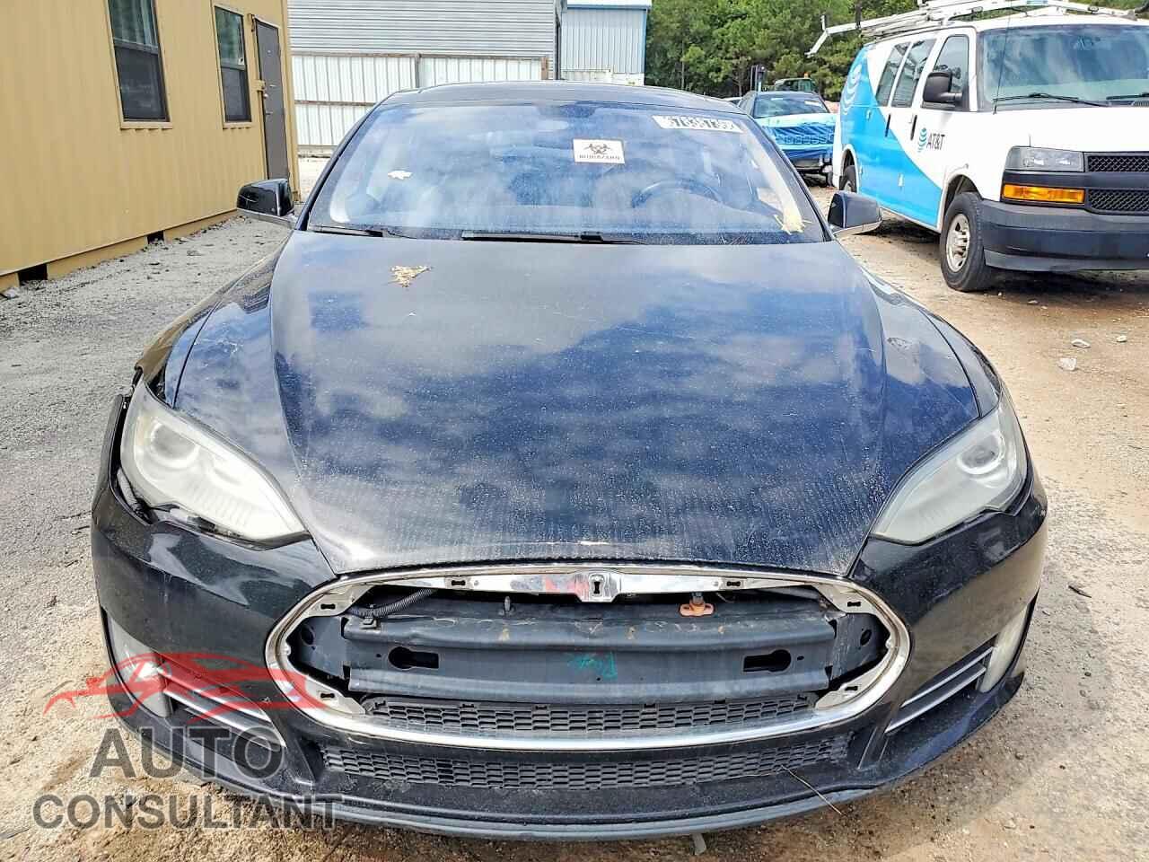 TESLA MODEL S 2012 - 5YJSA1DP9CFS00576
