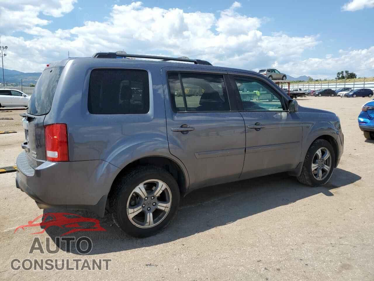 HONDA PILOT 2015 - 5FNYF4H38FB076793