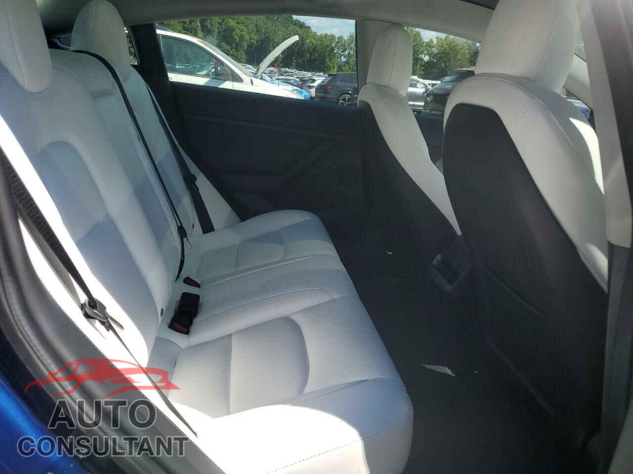 TESLA MODEL 3 2022 - 5YJ3E1EB4NF277564