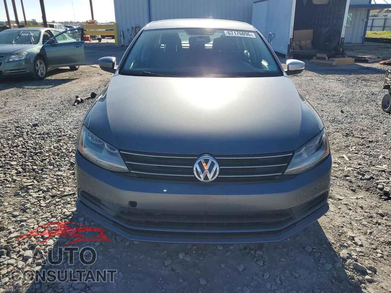VOLKSWAGEN JETTA 2017 - 3VW2B7AJ7HM221927