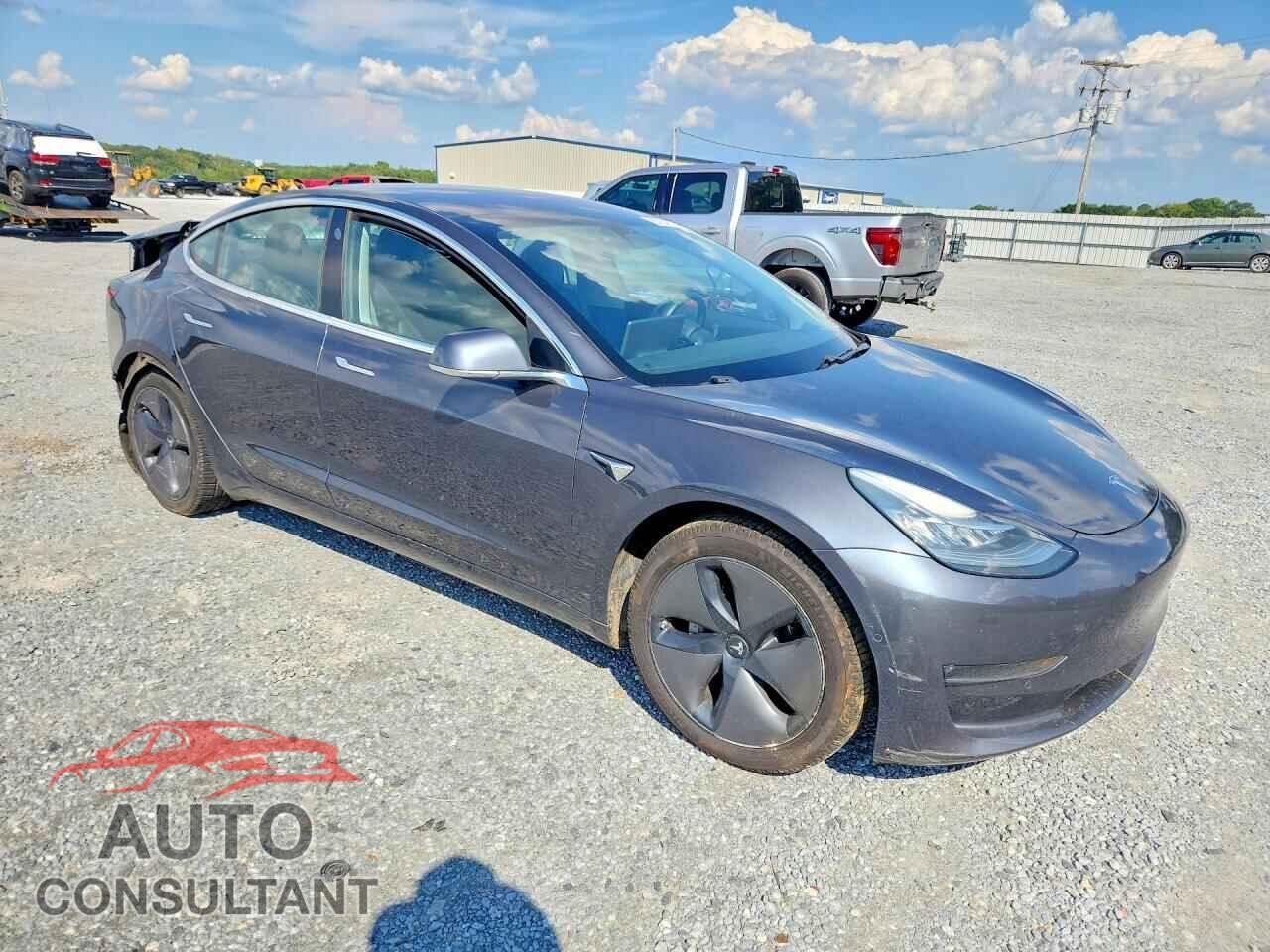 TESLA MODEL 3 2018 - 5YJ3E1EA0JF057985