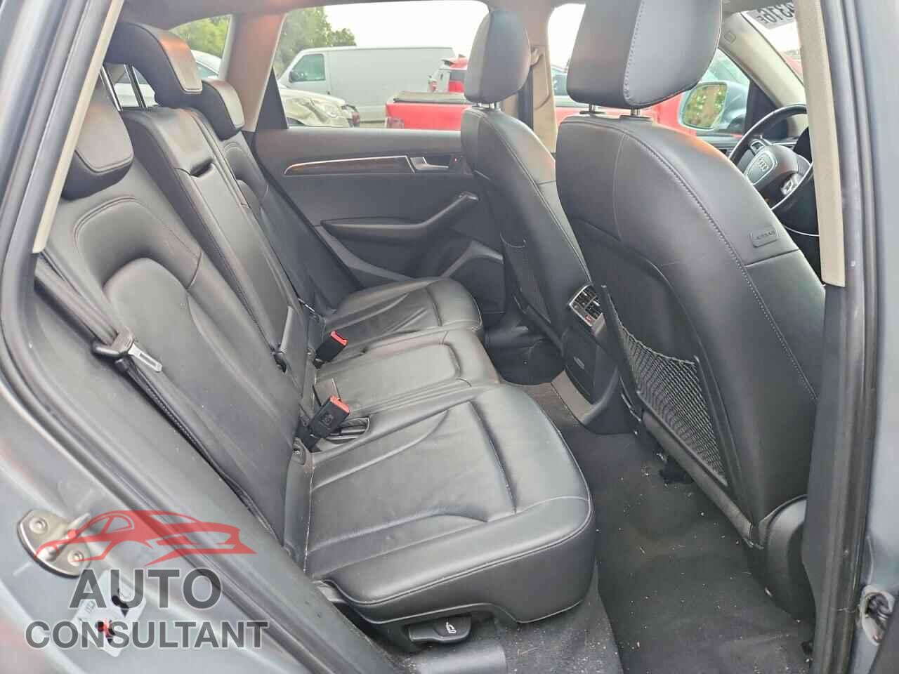 AUDI Q5 2010 - WA1LKAFP6AA071470