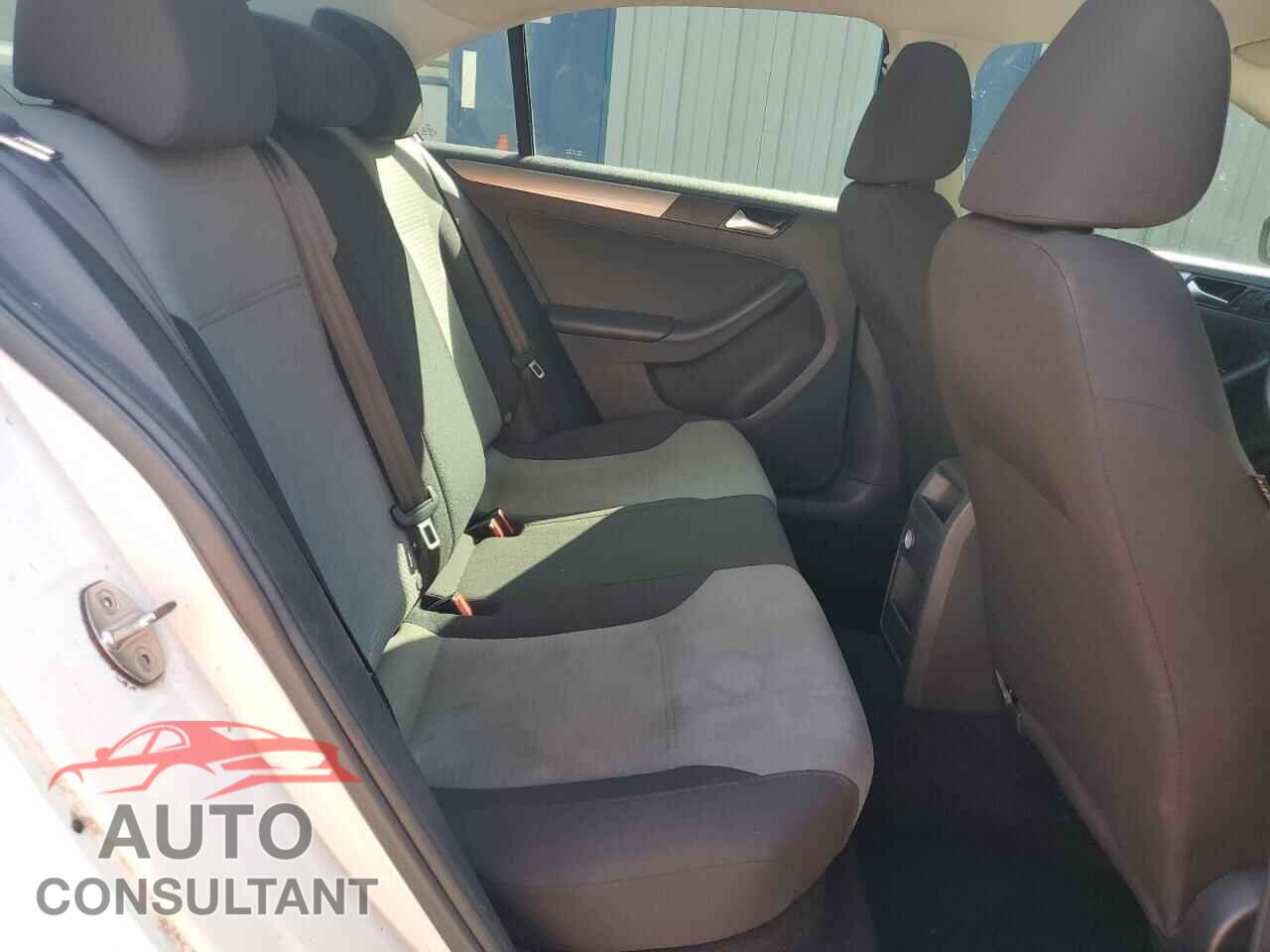 VOLKSWAGEN JETTA 2017 - 3VW2B7AJ9HM322371