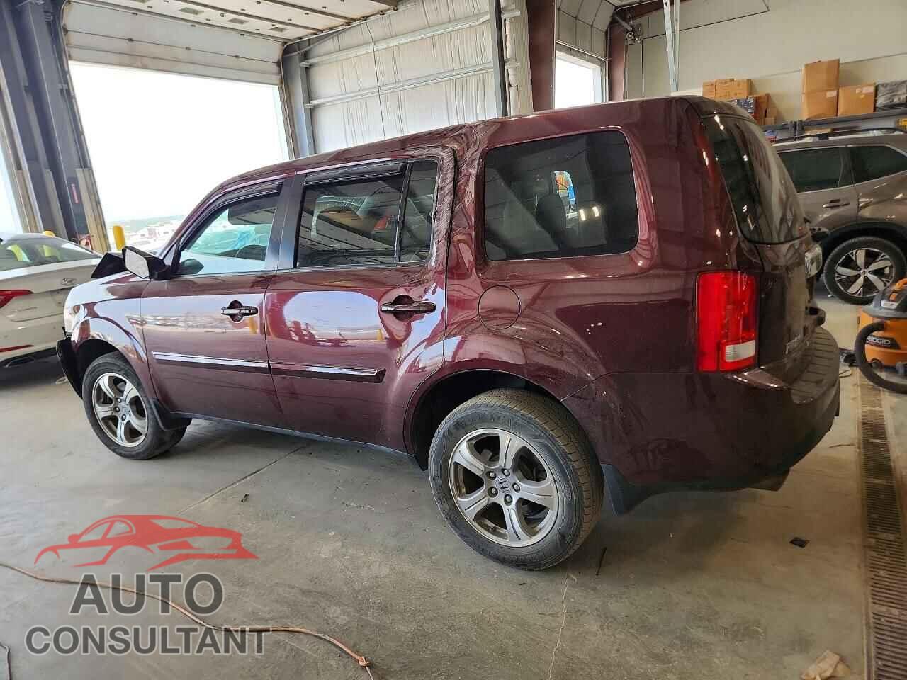 HONDA PILOT 2013 - 5FNYF4H65DB006224