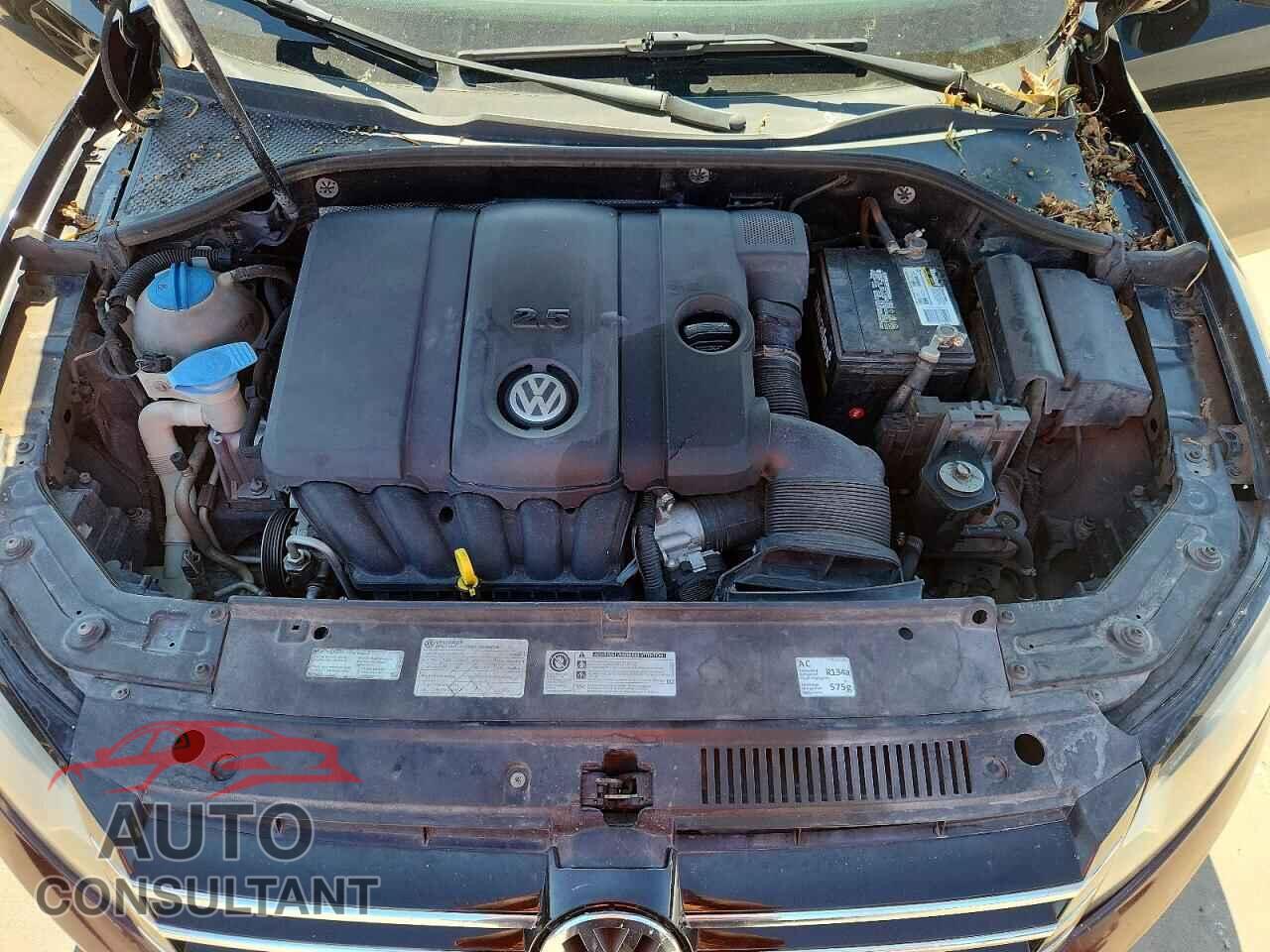 VOLKSWAGEN PASSAT 2014 - 1VWAP7A36EC002713