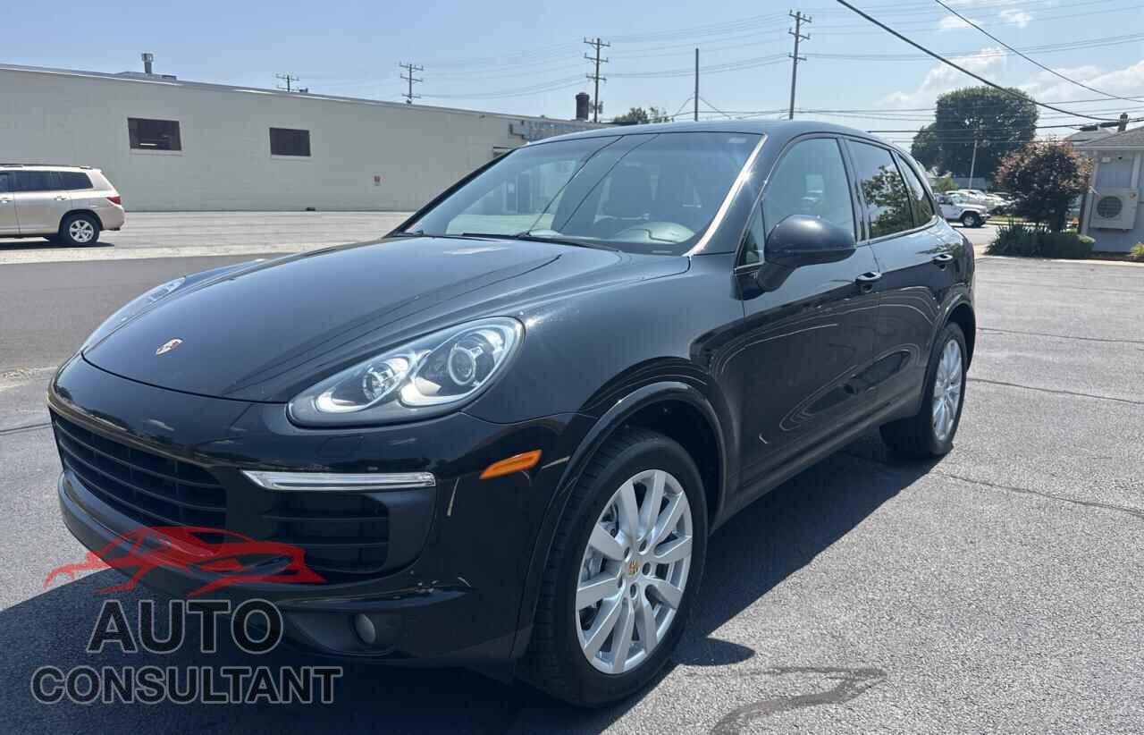 PORSCHE CAYENNE 2017 - WP1AA2A21HKA80419