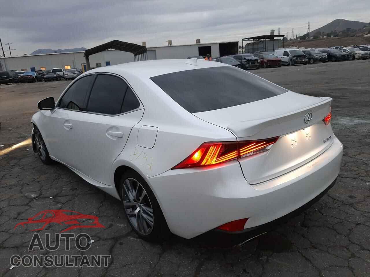 LEXUS IS 2020 - JTHAA1D20L5102374