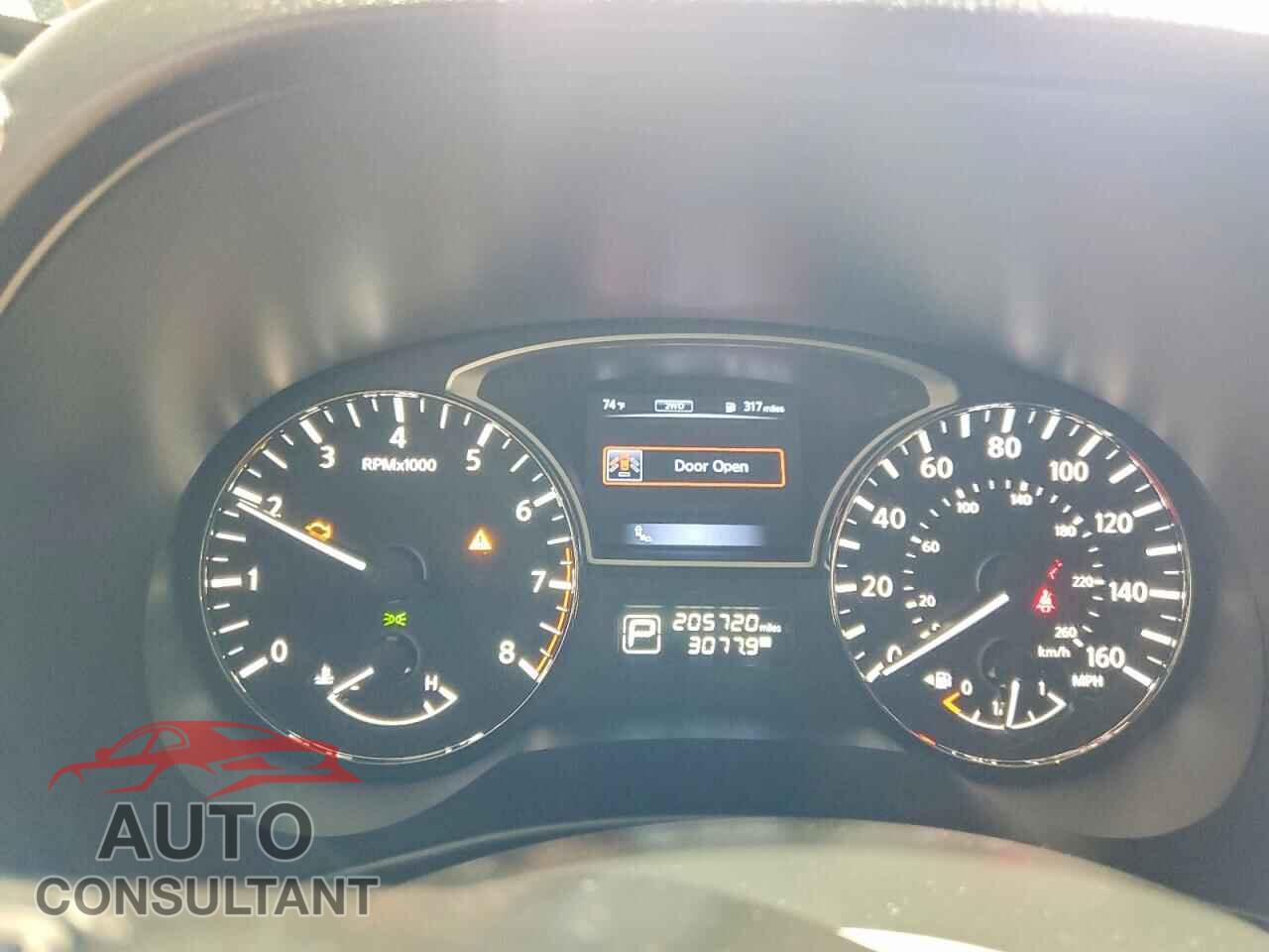 NISSAN PATHFINDER 2015 - 5N1AR2MMXFC707371