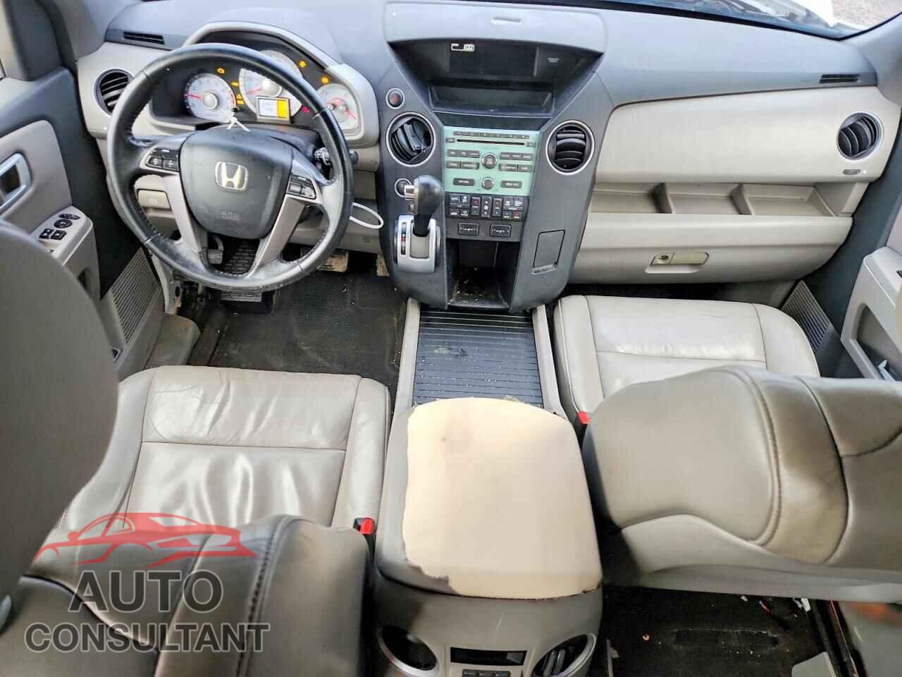 HONDA PILOT 2011 - 5FNYF4H52BB005908