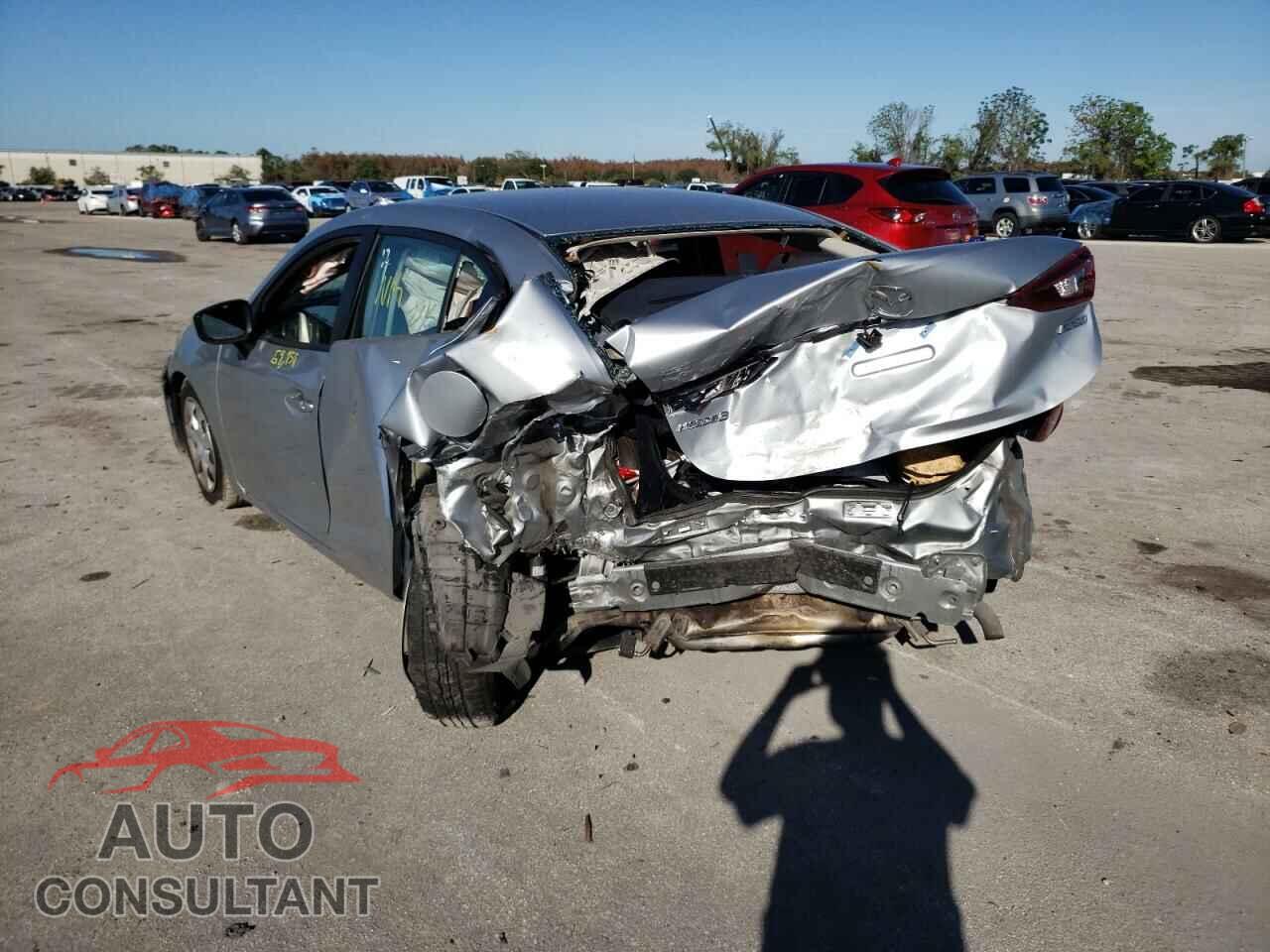 MAZDA 3 2017 - 3MZBN1U73HM134661